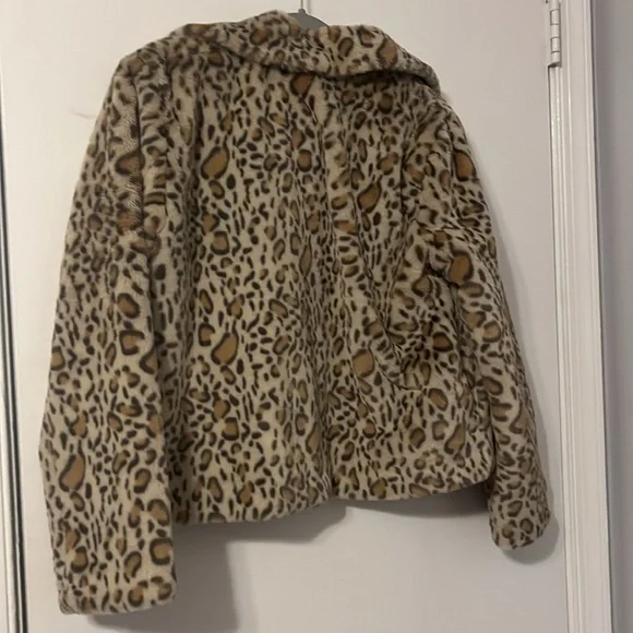 1. State Animal Leopard Print Faux Fur Jacket Woman’s M - Picture 3 of 3